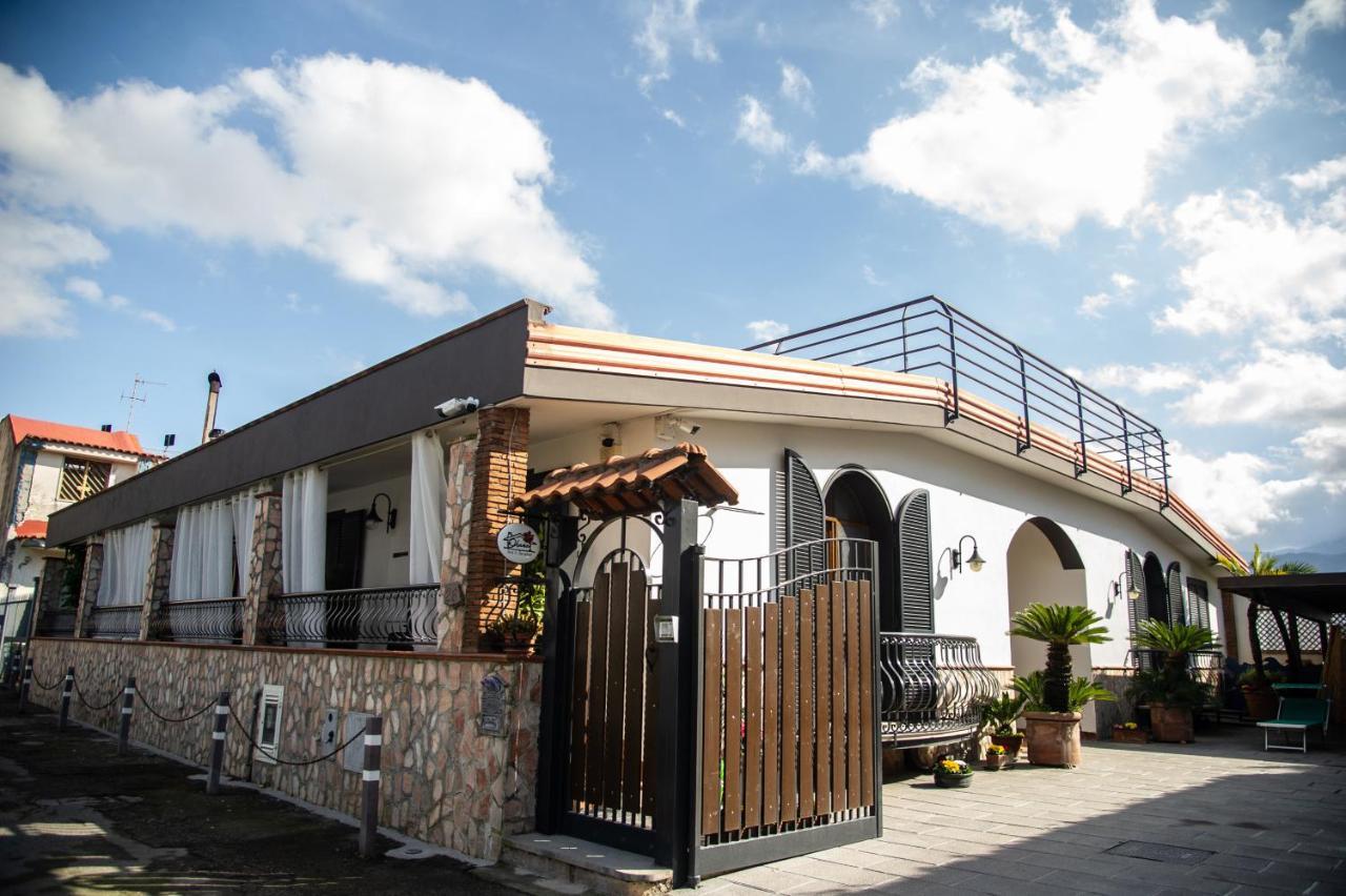 Ohana Bed And Breakfast Castellammare di Stabia Exterior photo